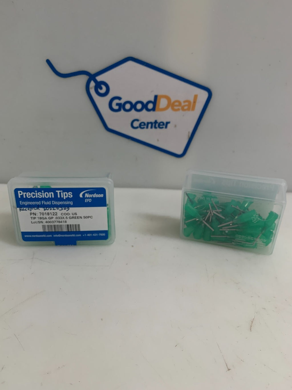LOT OF 2 NORDSON EFD PRECISION TIPS #7018122 GREEN 50 PER BOX