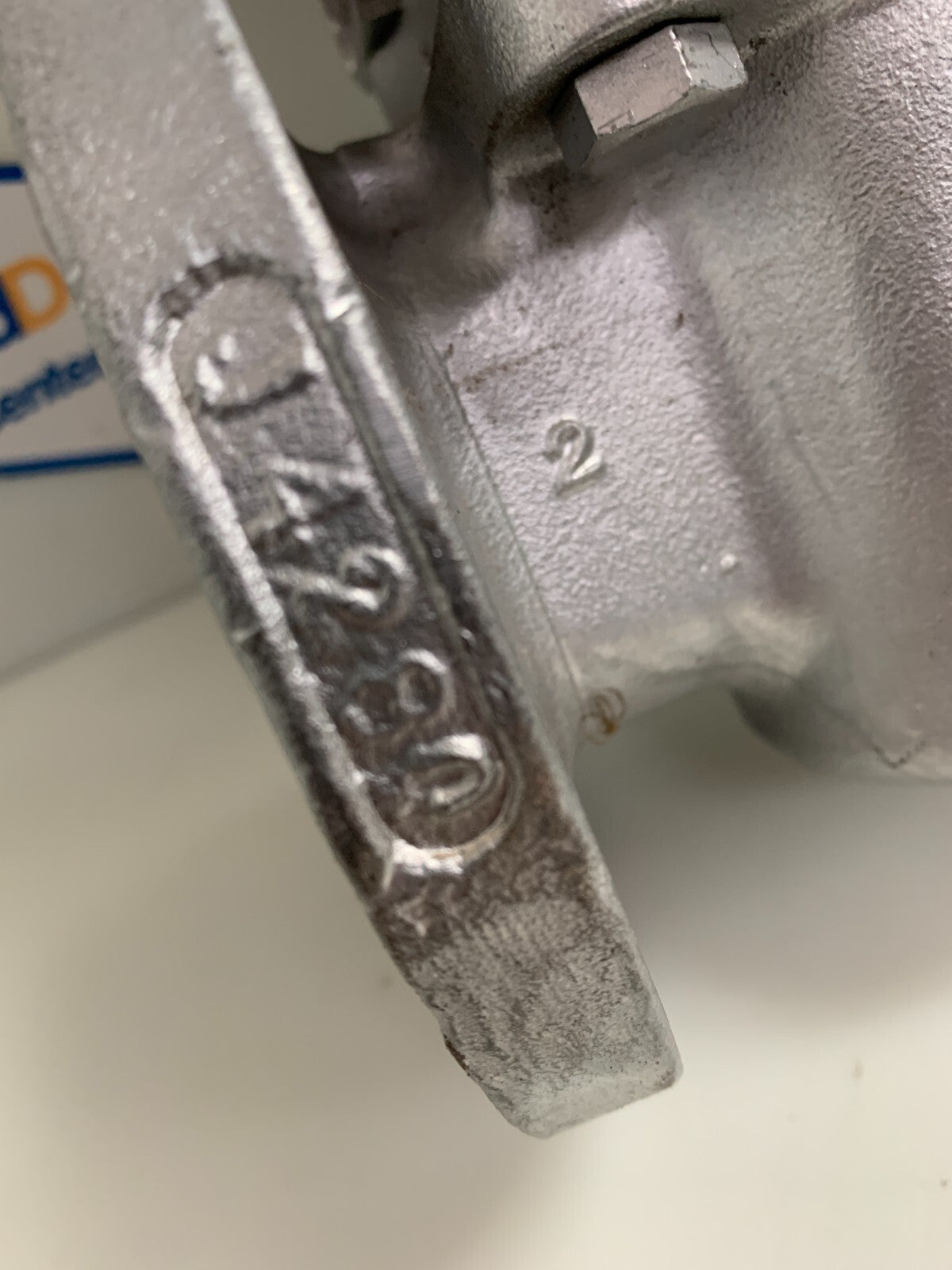 Continental Tufline SSteel CF8M Valve FIG 087 J4280 2" w/ Actuator no tag/plate