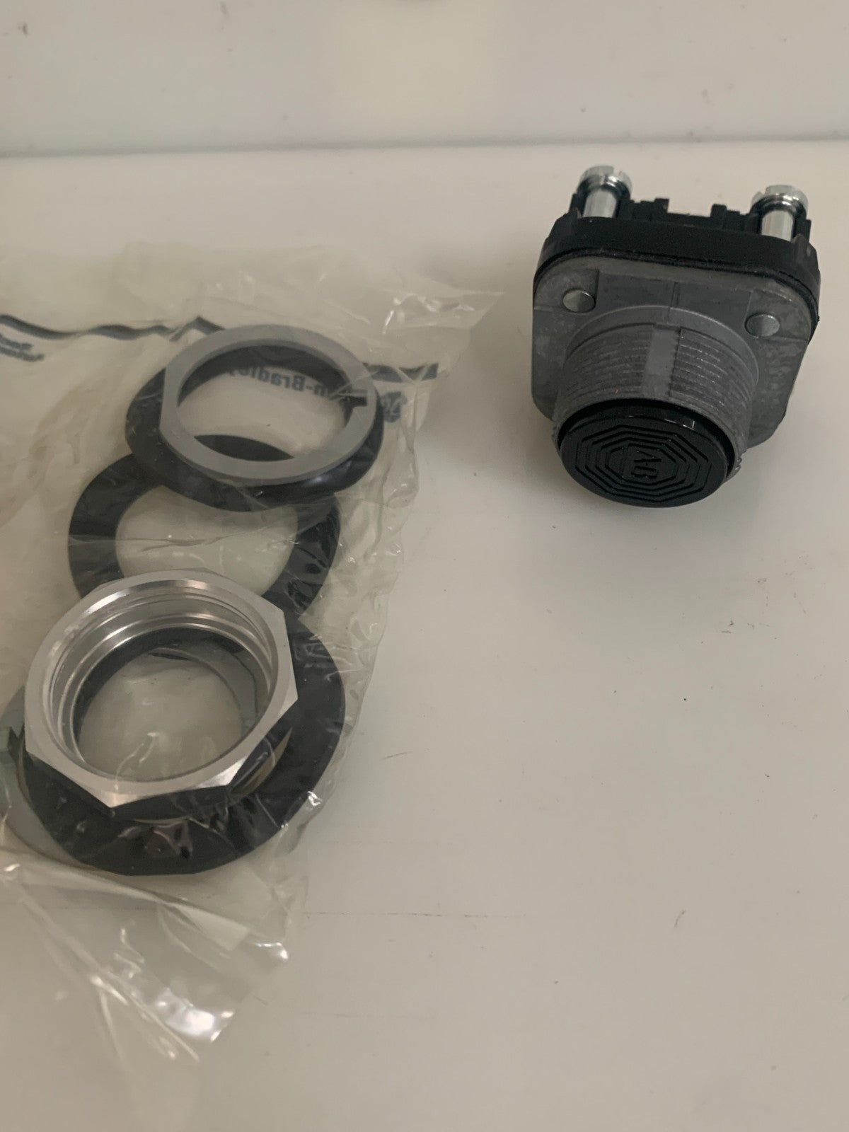 ALLEN BRADLEY PUSH BUTTON TYPE 4,13 800T-AZA