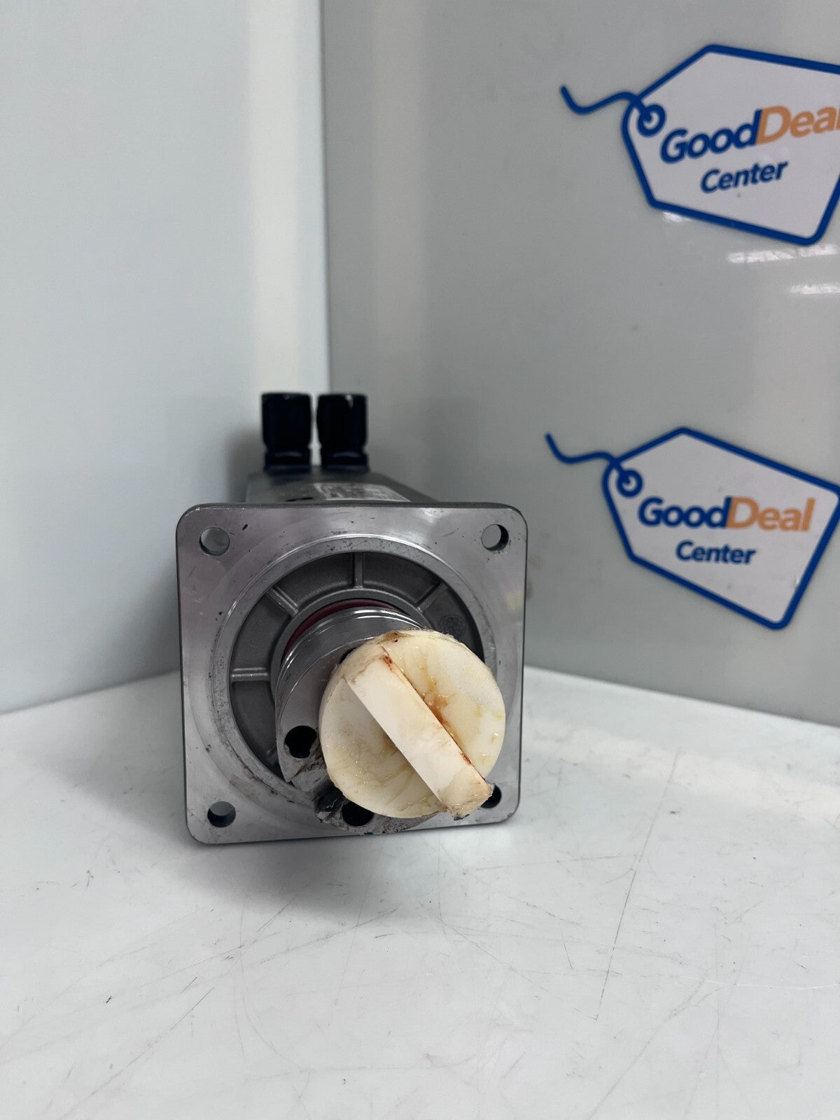 REXROTH R911307220  3-Phase Permanent Magnet Motor MSK060C-0300-NN-M1-UG1-NNNN