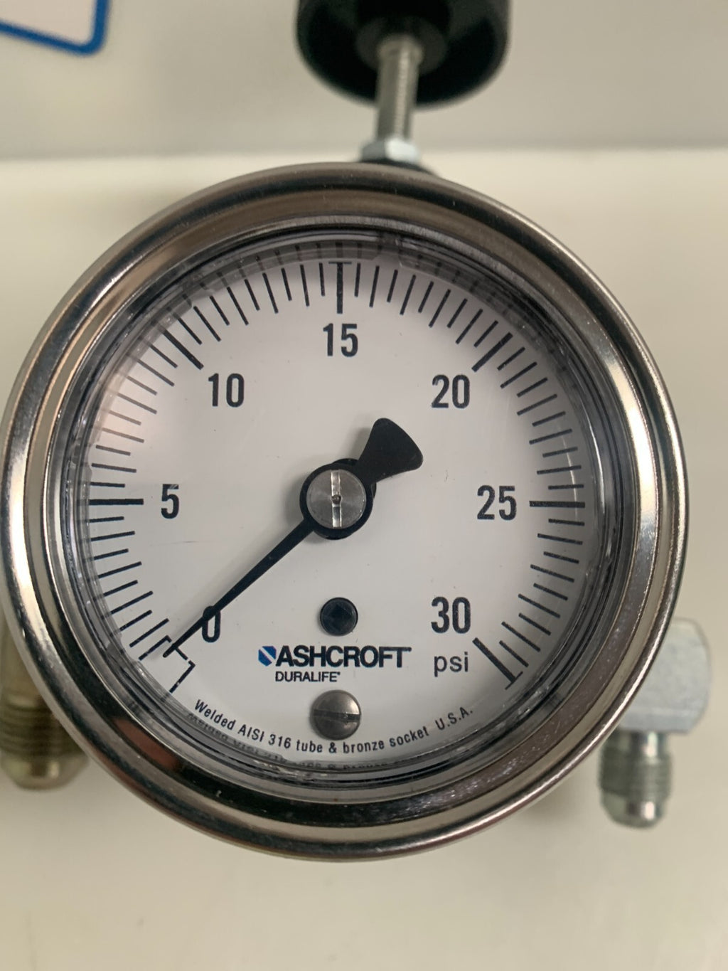 FAIRCHILD PRESSURE REGULATOR #10233C W/ ASH CROFT 30 PSI GAGE3