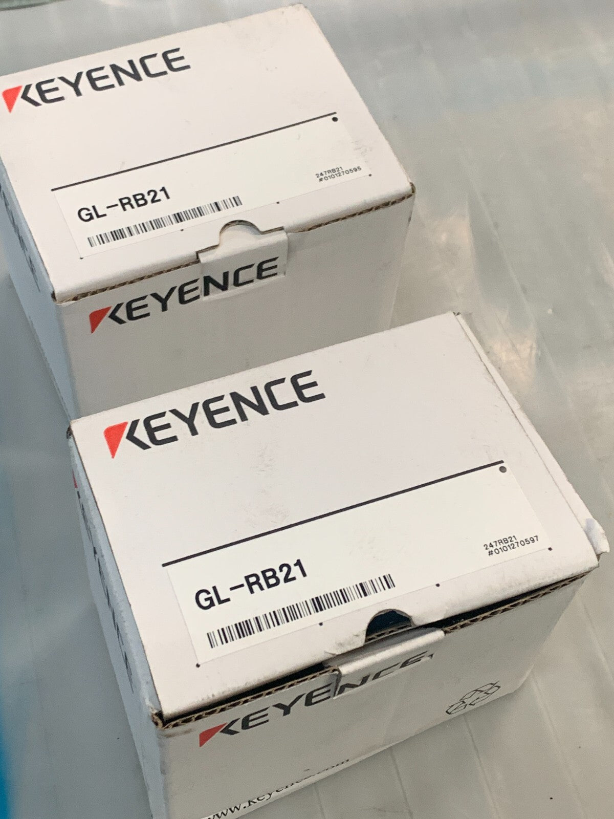KEYENCE LIGHT CURTAIN RECEIVER AND TRANSMITTER GL-R64H W/2 BRACKET KIT GL-RB21