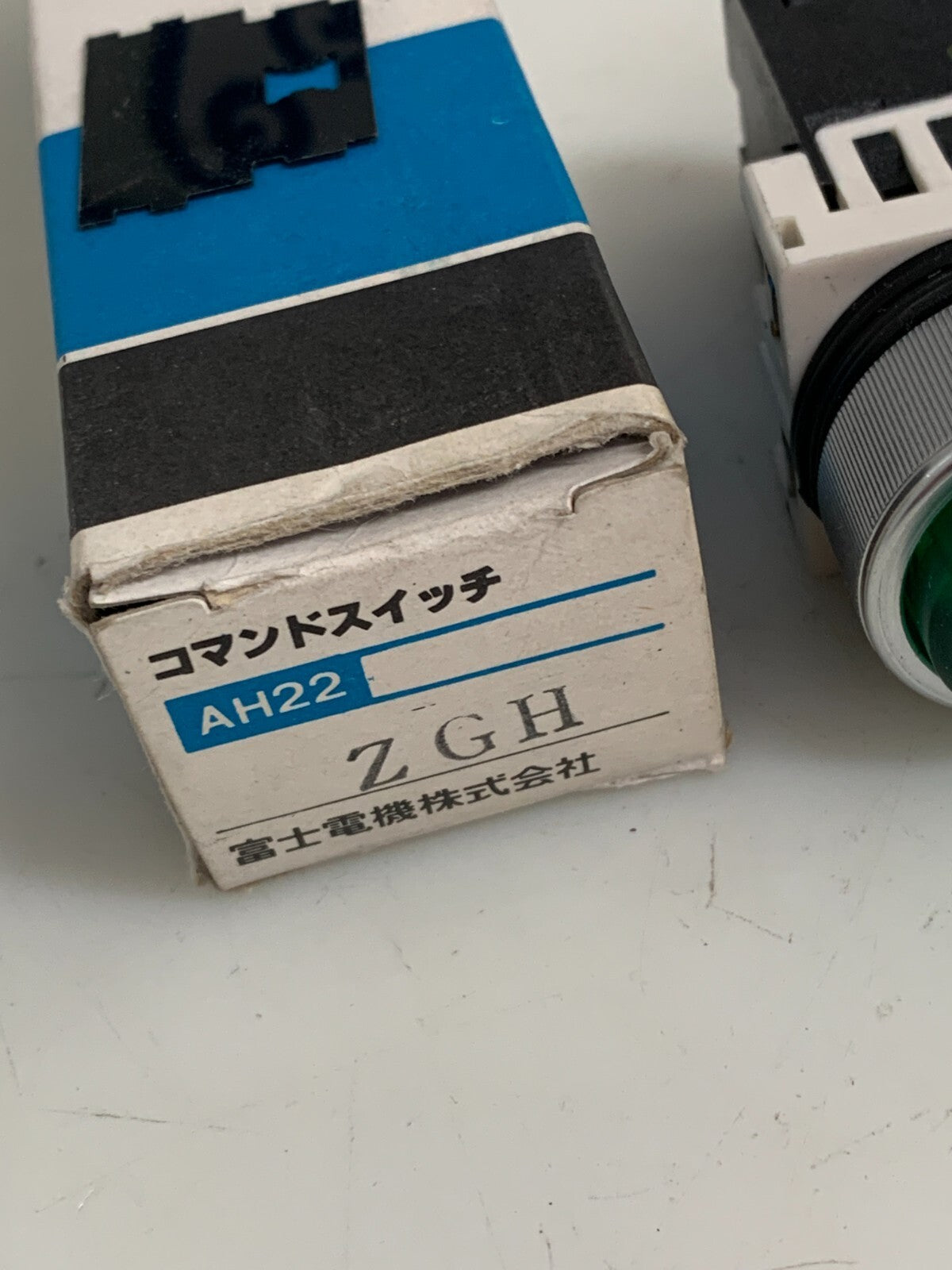 FUGI ELECTRIC GREEN PUSH BUTTON AH22 ZGH