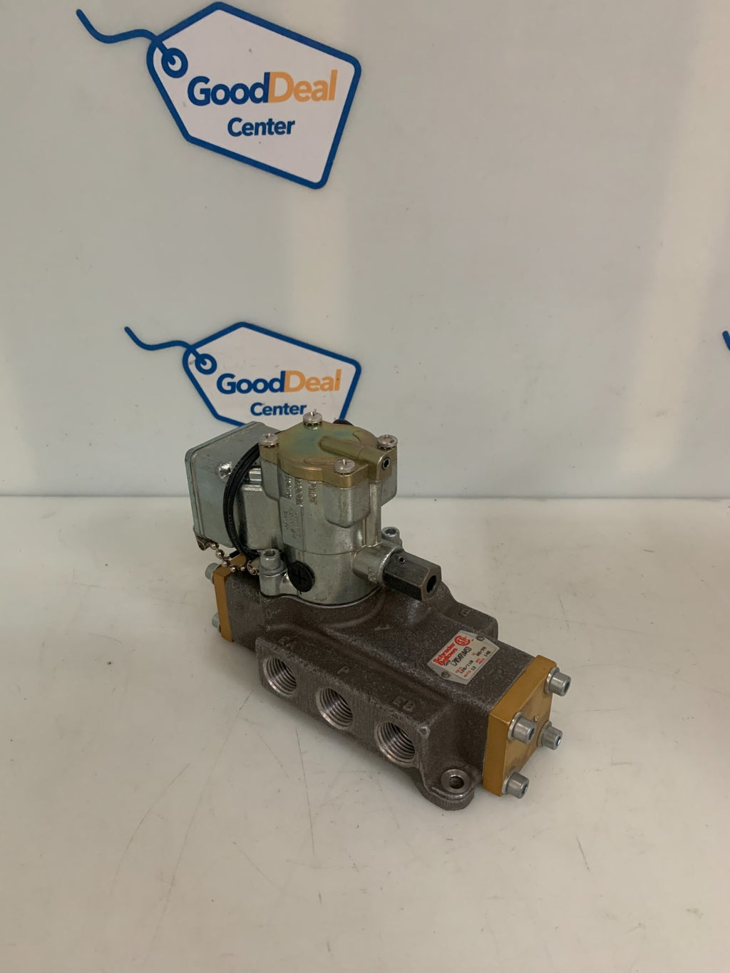 SCHRADER BELLOWS CONTROL VALVE L7054910453