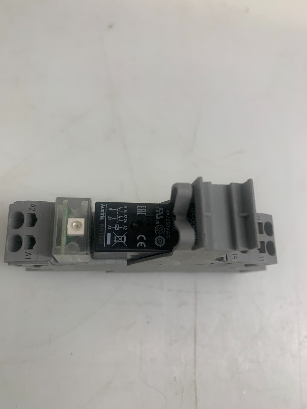 SCHNEIDER ELECTRIC RSB  Relay  2A080BD / RSB2A080BD   (Lot of 8)