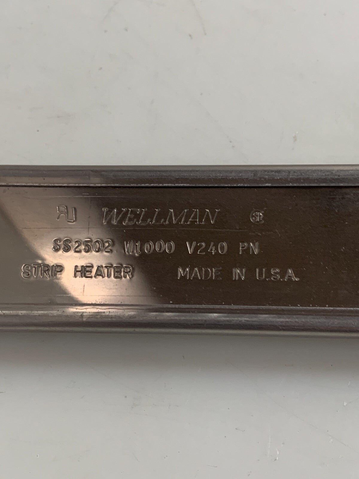 LOT OF 2  WELLMAN 240V 1000W STRIP HEATER1