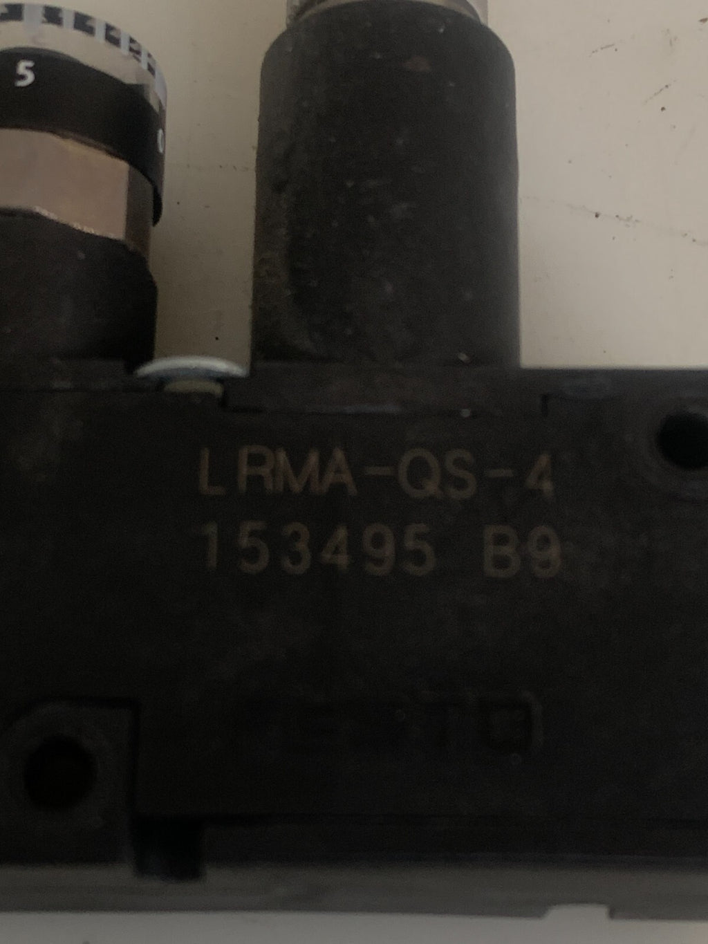 LOT OF 2 FESTO PRESSURE REGULATOR #153495 LRMA-QS-43