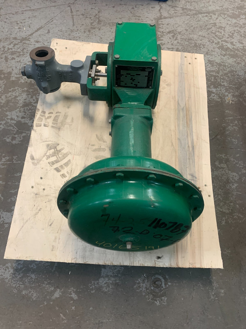 FISHER CONTROLS VALVE TYPE 1051 - 8500