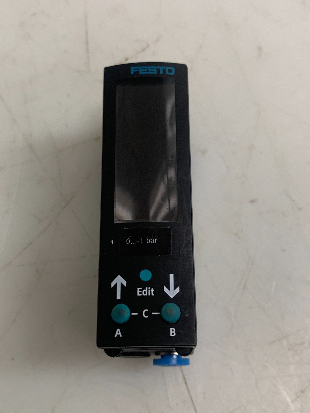 FESTO   SDE3-V1Z-B-WQ4-2P-M8   Pressure Sensor   539679
