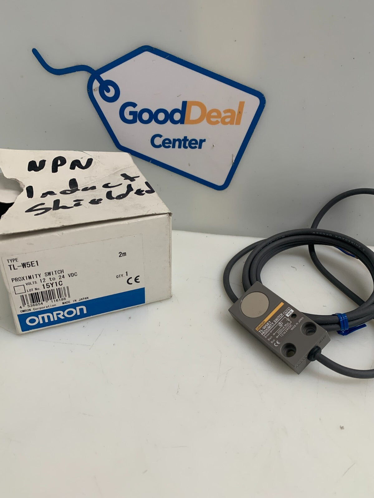Omron TL-W5E1 Proximity Switch 12 to 24v