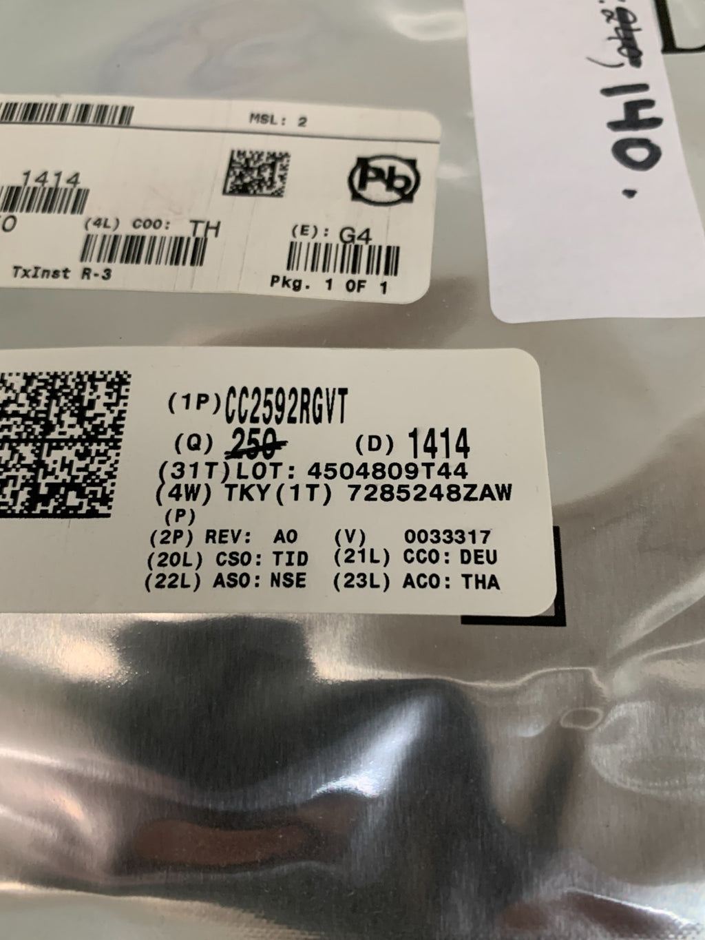LOT OF 140 TEXAS INSTRUMENTS CHIP RANGE EXTENDER CC2592RGVT