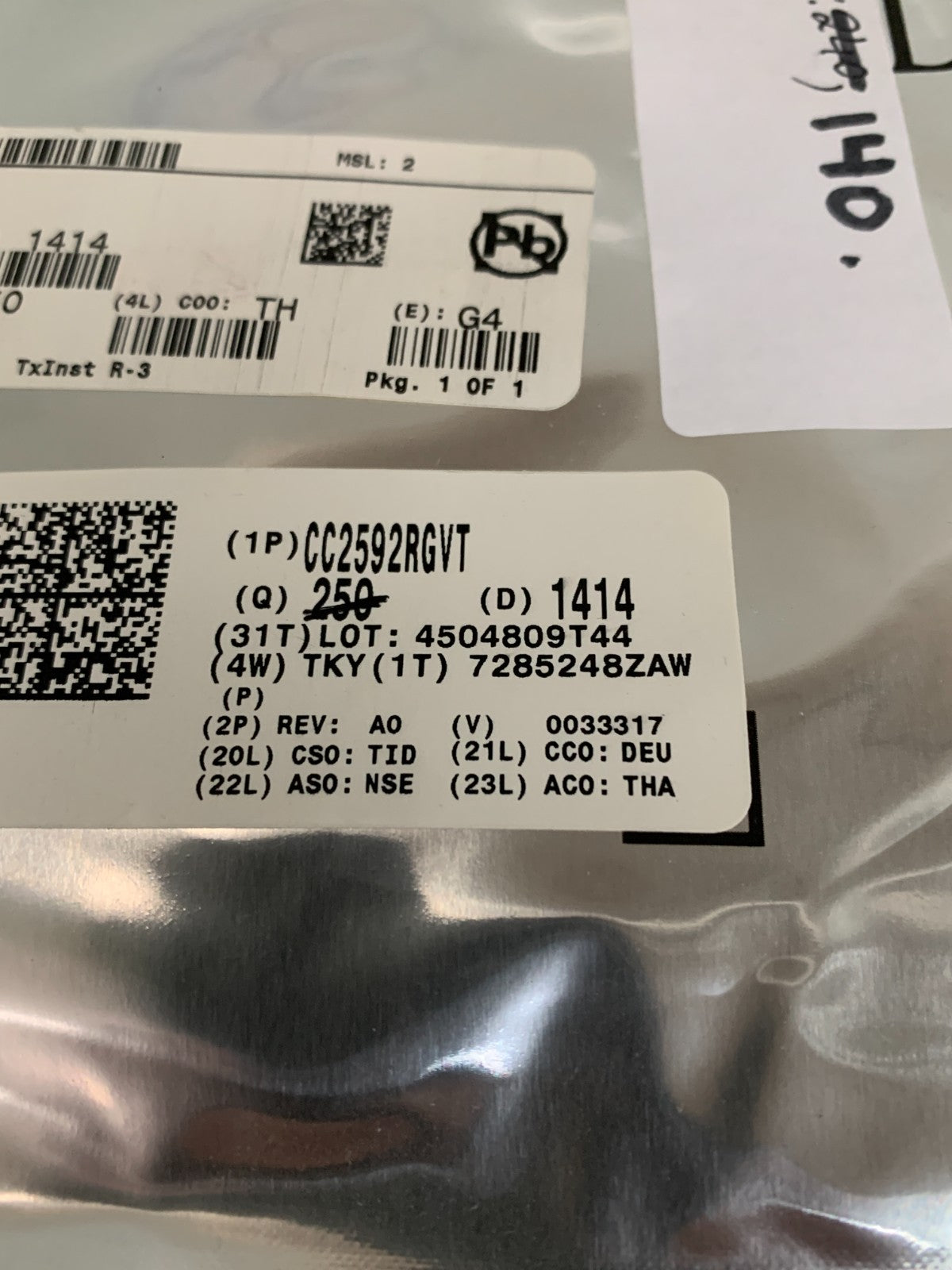 LOT OF 140 TEXAS INSTRUMENTS CHIP RANGE EXTENDER CC2592RGVT