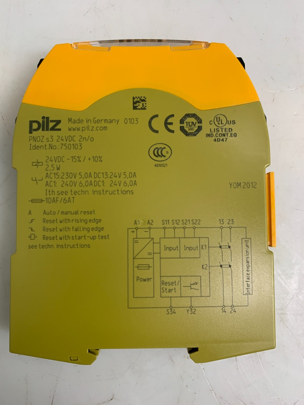 PILZ 750103 PNOZ s3  24VDC 2 n/o Safety Relay2