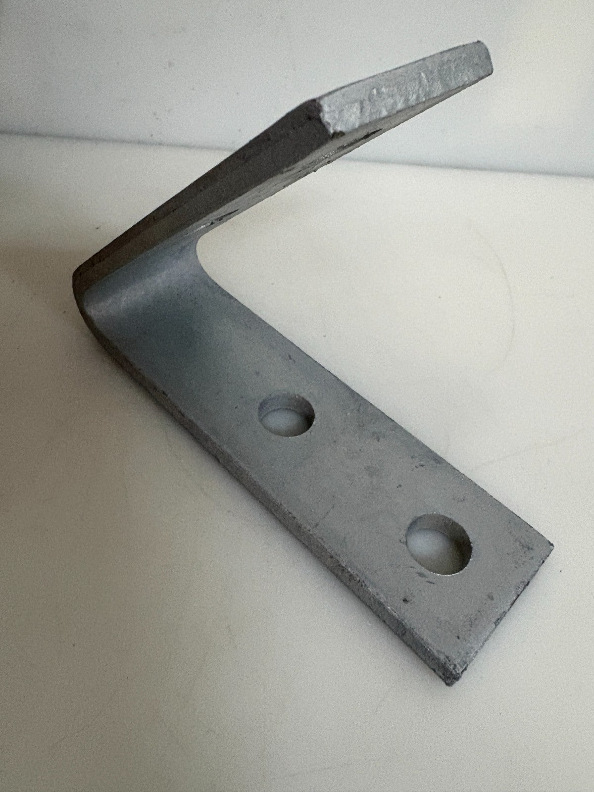 LOT OF 20 THOMAS & BETTS 45 DEGREE FOUR HOLE CLOSED ANGLES S285A-HG1