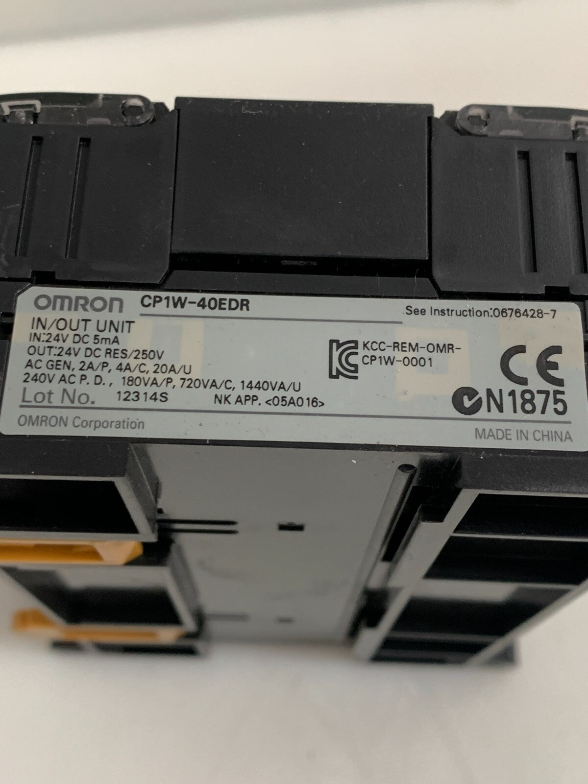 OMRON IN/OUT UNIT CONTROL SYSTEM CP1W-40 EDR