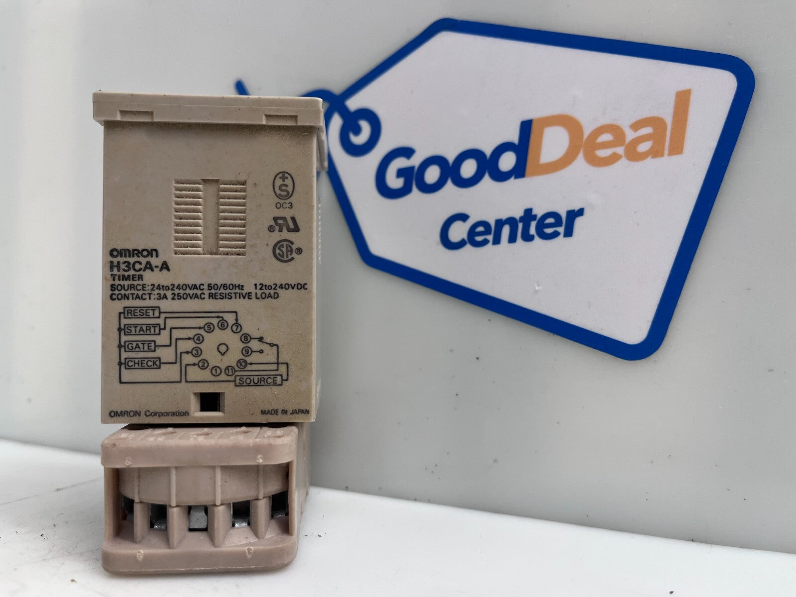 Omron H3CA-A Timer with Allen-Bradley 700-HN101 Series A Relay Base1