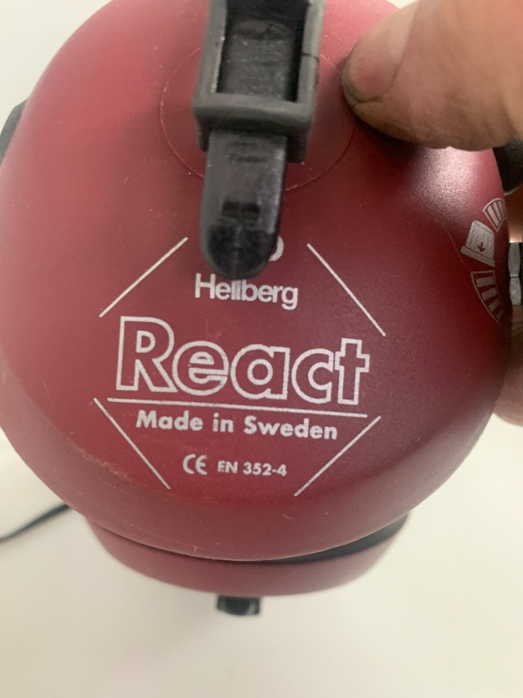 HELBERG REACT HEAD BAND AM/FM RADIO