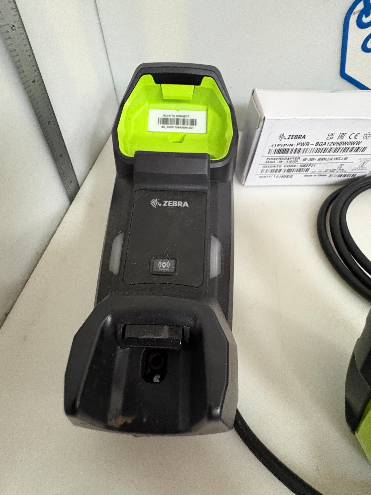 ZEBRA WIRELESS BARCODE SCANNER LI3678 3