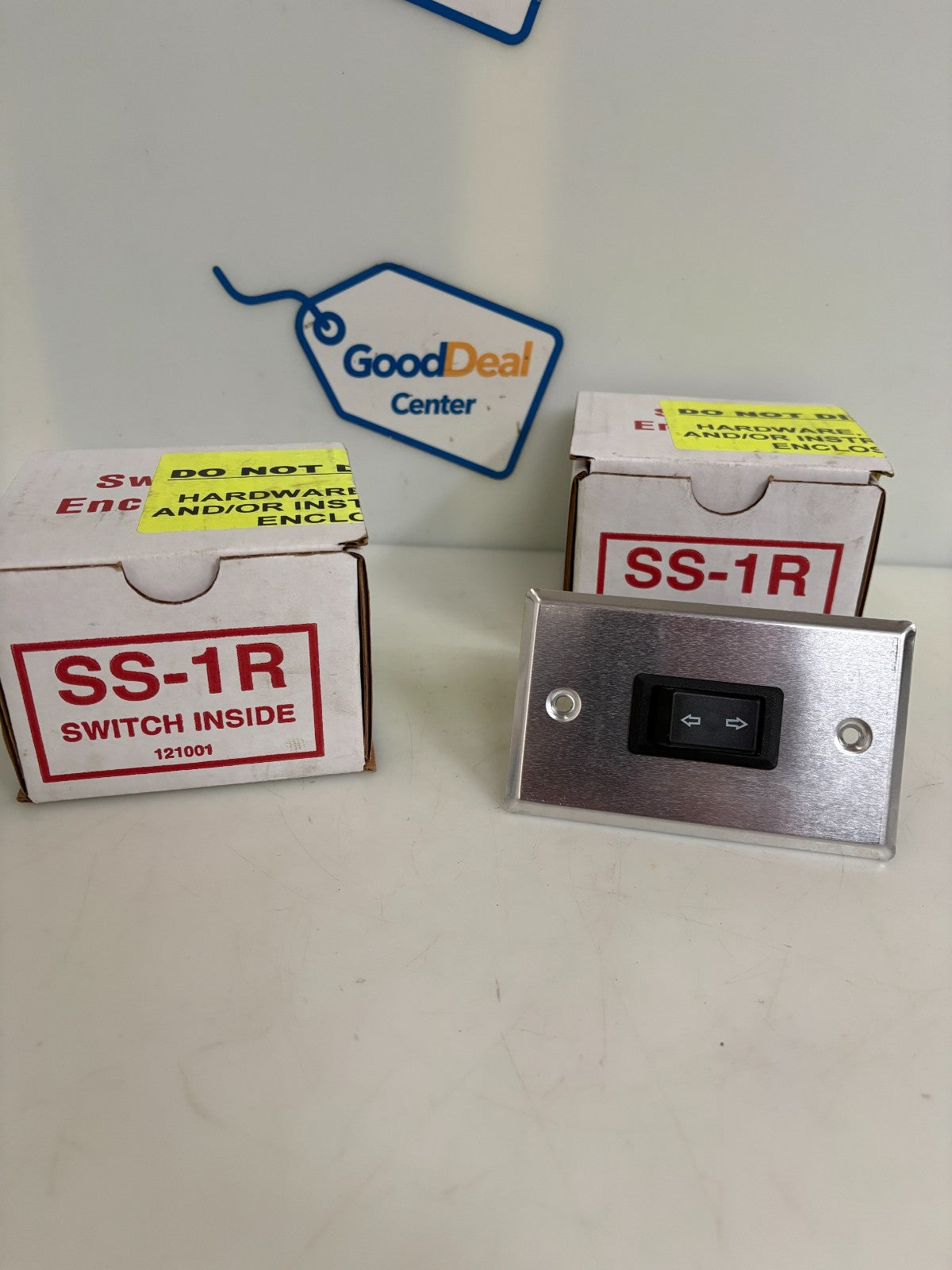 LOT OF 2 DRAPER SS-1R SWITCH0