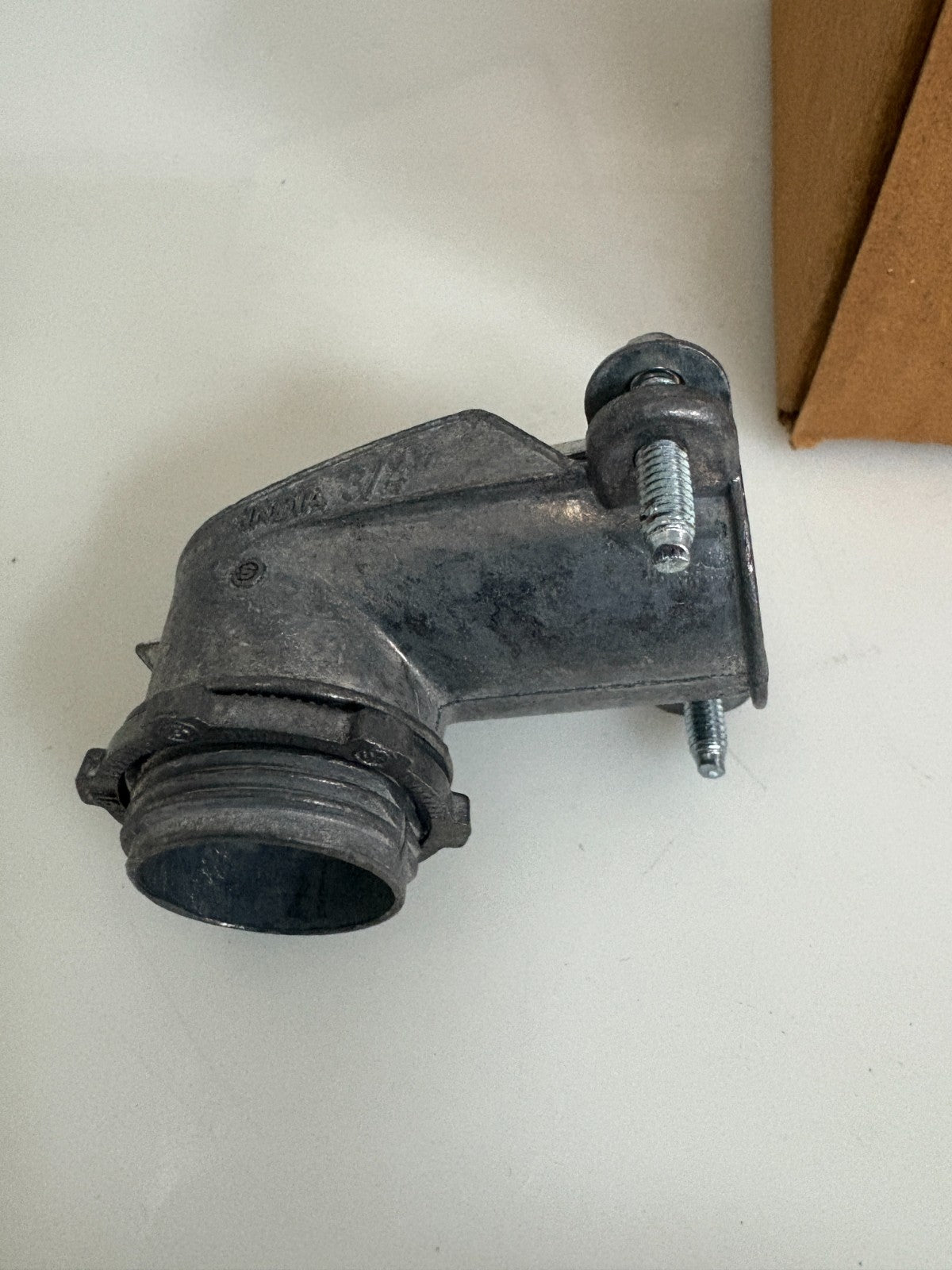 THOMAS BETTS 90 DEG CABLE CONNECTORS CI2214 10 PER BOX