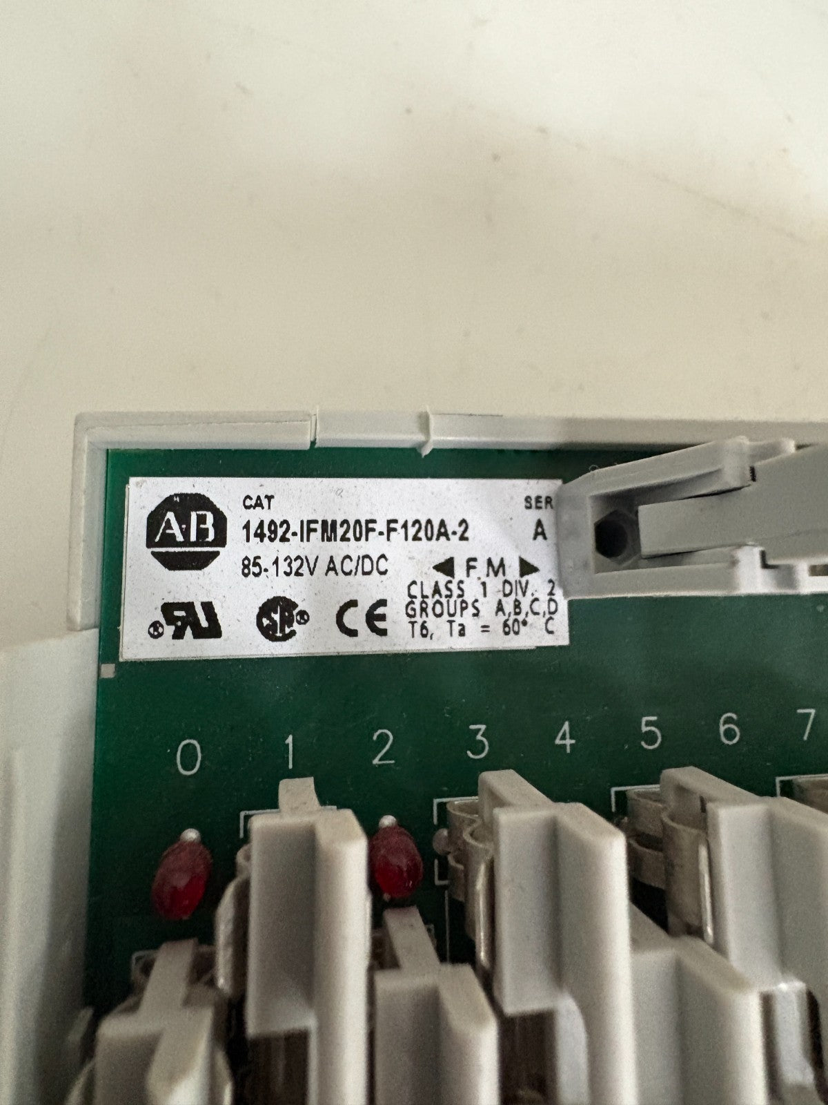 ALLEN BRADLEY FUSIBLE ANALOG INTERFACE MODULE 1492-IFM20F-F120A-2 SERIE A