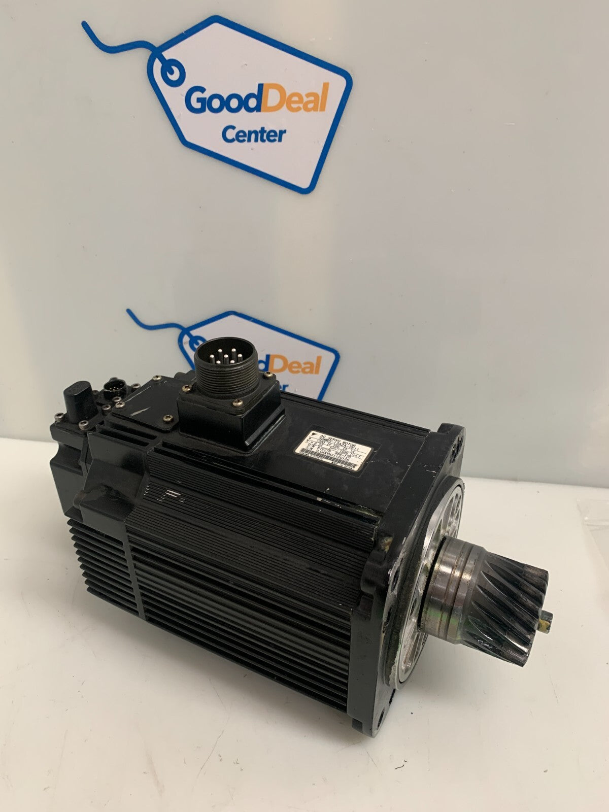 Yaskawa SGMRS-13A2A-YR11 Servo Motor w/ Encoder