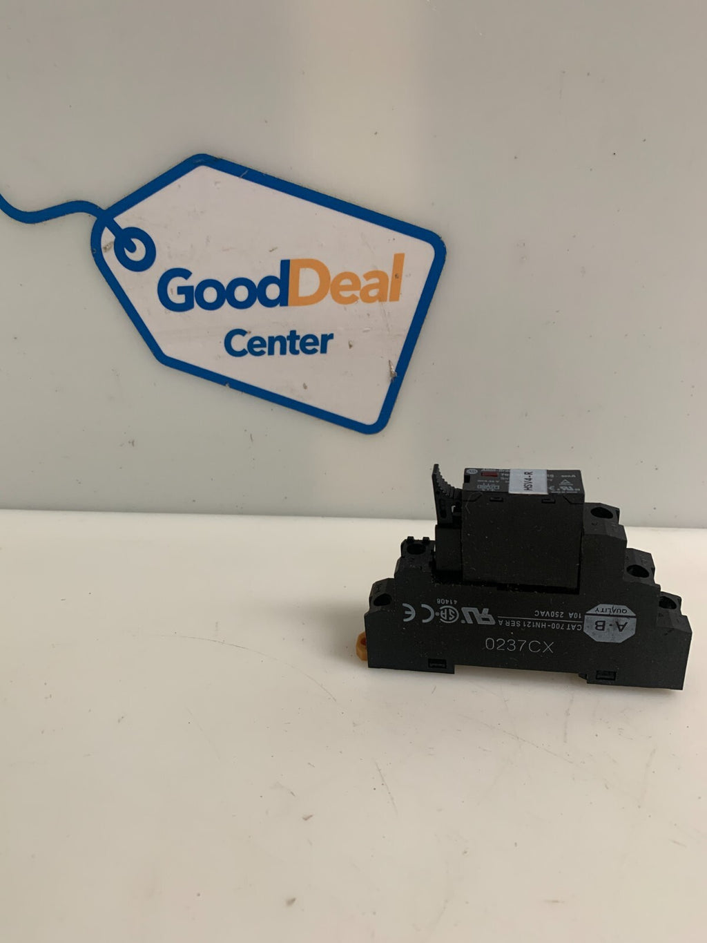 ALLEN BRADLEY SOLID STATE RELAY 700-SKON2Z25 SER A W/ALLEN BRADLEY RAIL BASE0