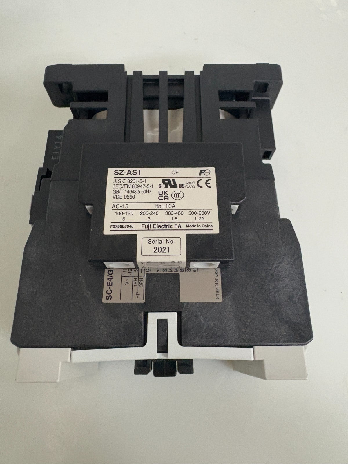FUJI ELECTRIC SC-E4/G CONTACTOR W/SZ-AS1 AUXILLIARY CONTACT BLOCK3
