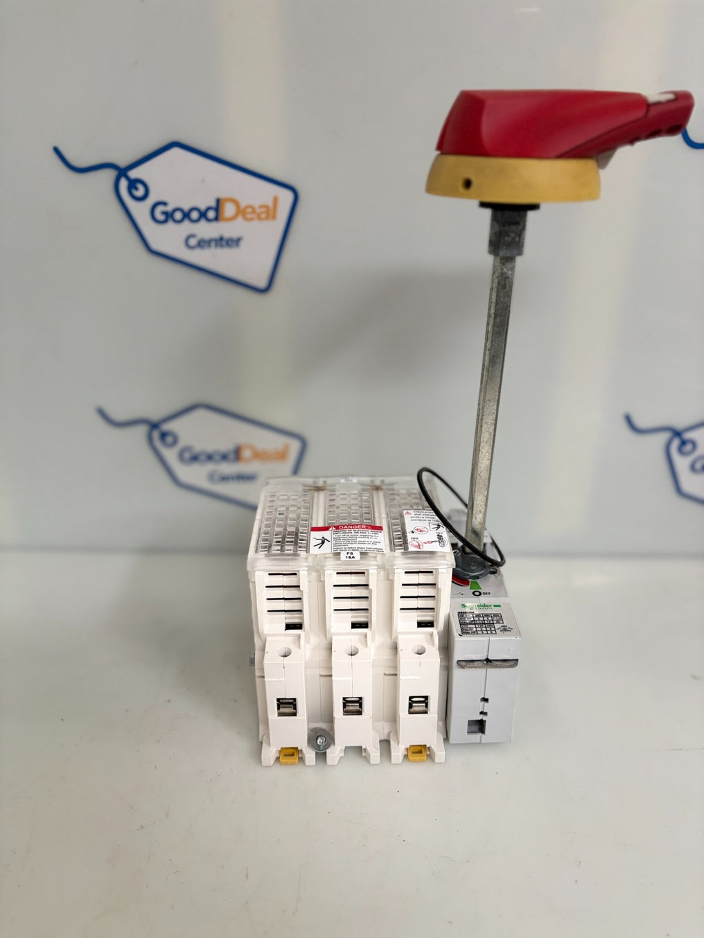 SCHNEIDER ELECTRIC FUSE DISCONNECT SWITCH COMPLETE WITH HANDLE GS2EU3N