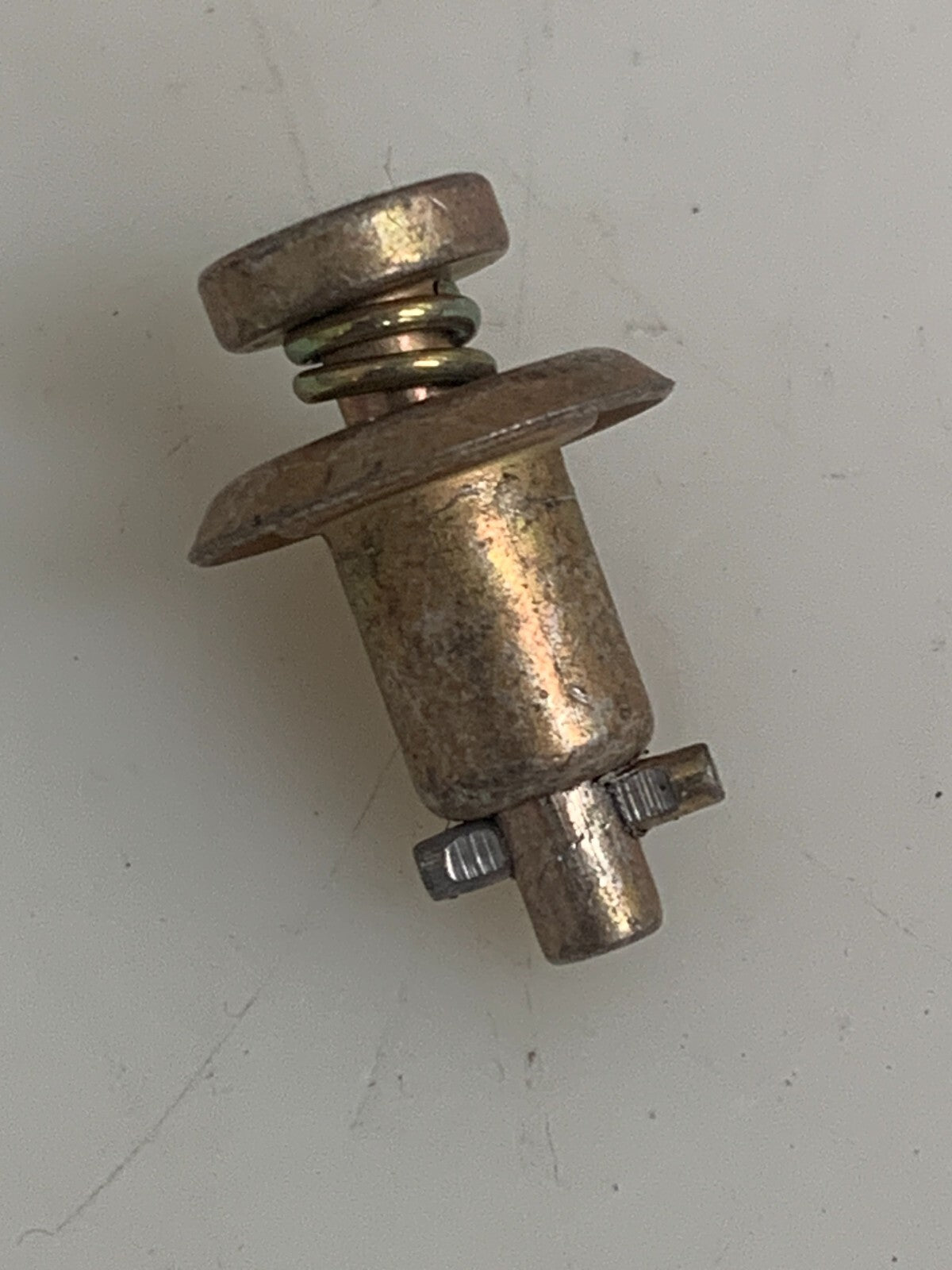 LOT OF 200 WESCO AIRCRAFT 1/4 STUD ASSEMBLY