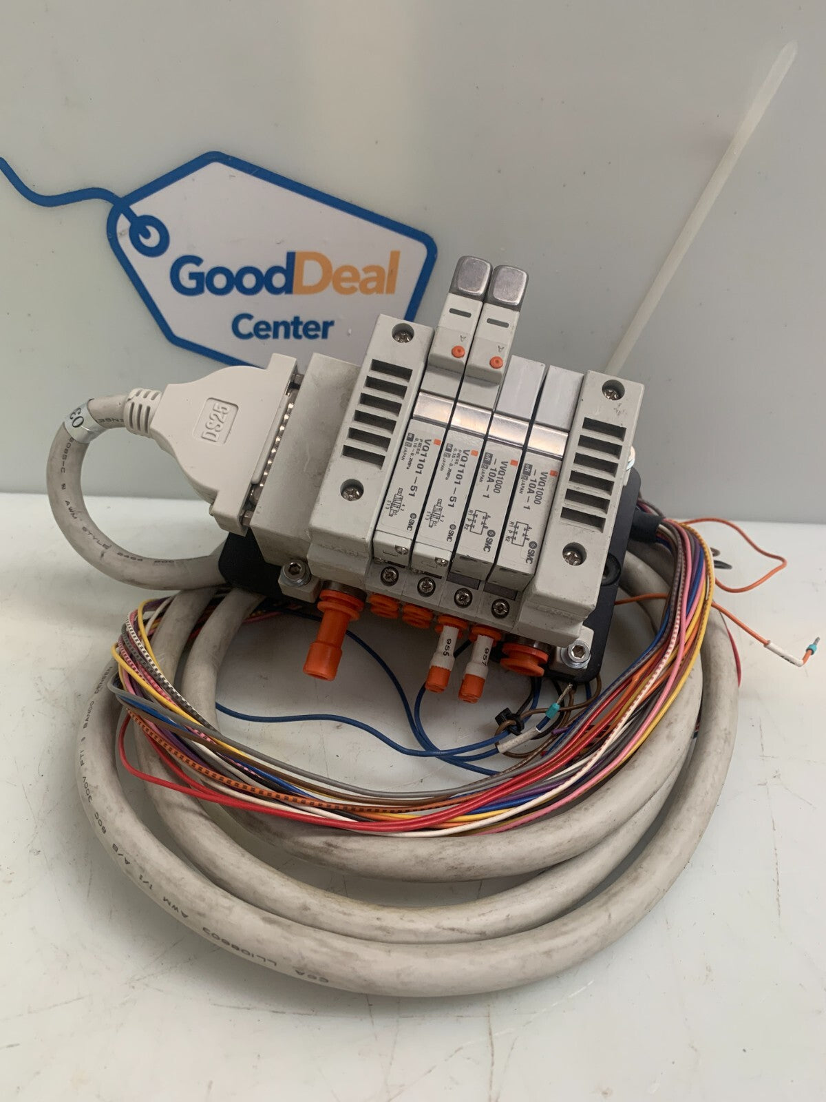 SMC Pneumatic Manifold 2x VVQ1000 and 2x VQ1101-51 w/cable