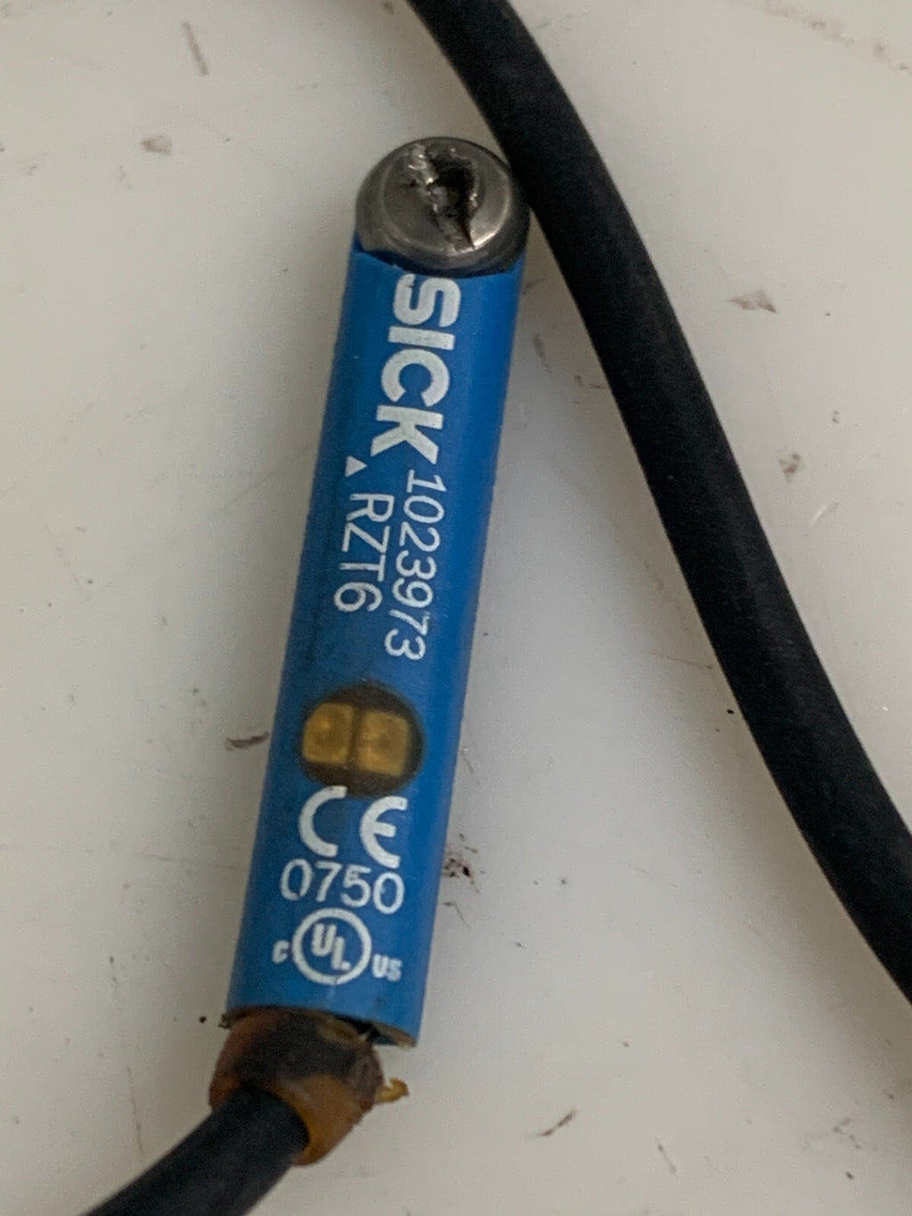 LOT OF 3  SICK SENSOR R2T6 #10239731