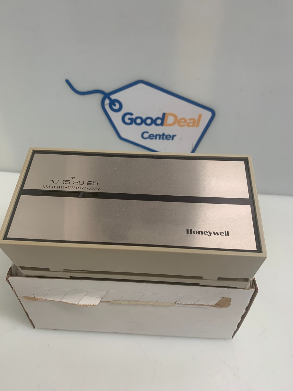 HONEYWELL  Heat-Cool Thermostat  24V Control    T874A 1143