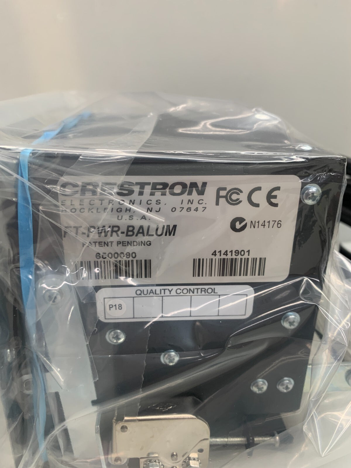 Crestron FT-PWR-BALUM Flip Top Power Center 6500090
