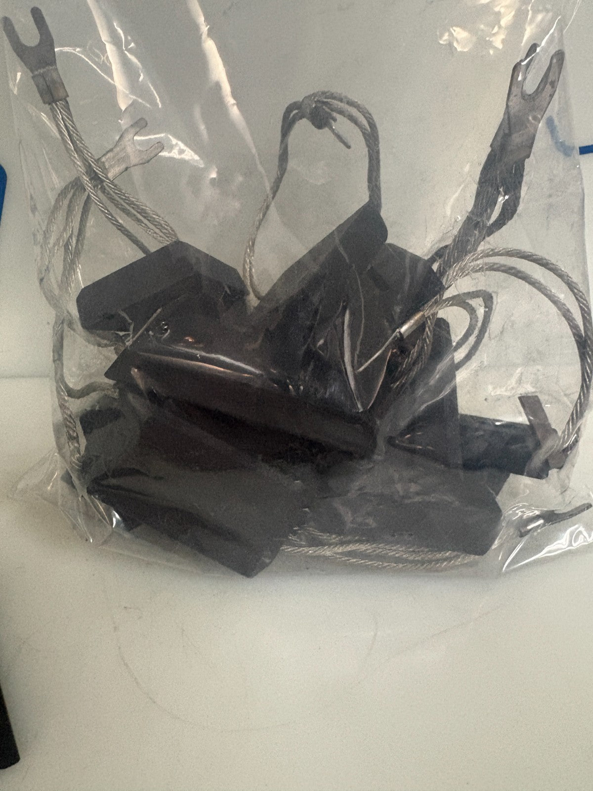 LOT OF 8 MERSEN CARBON BRUSH Y13593