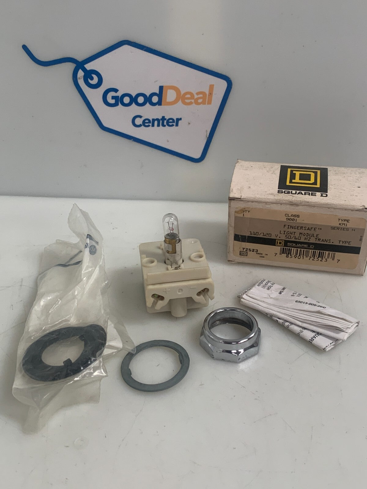 Square D Telemecanique 9001 KM1 FingerSafe Light Module NEW in Box