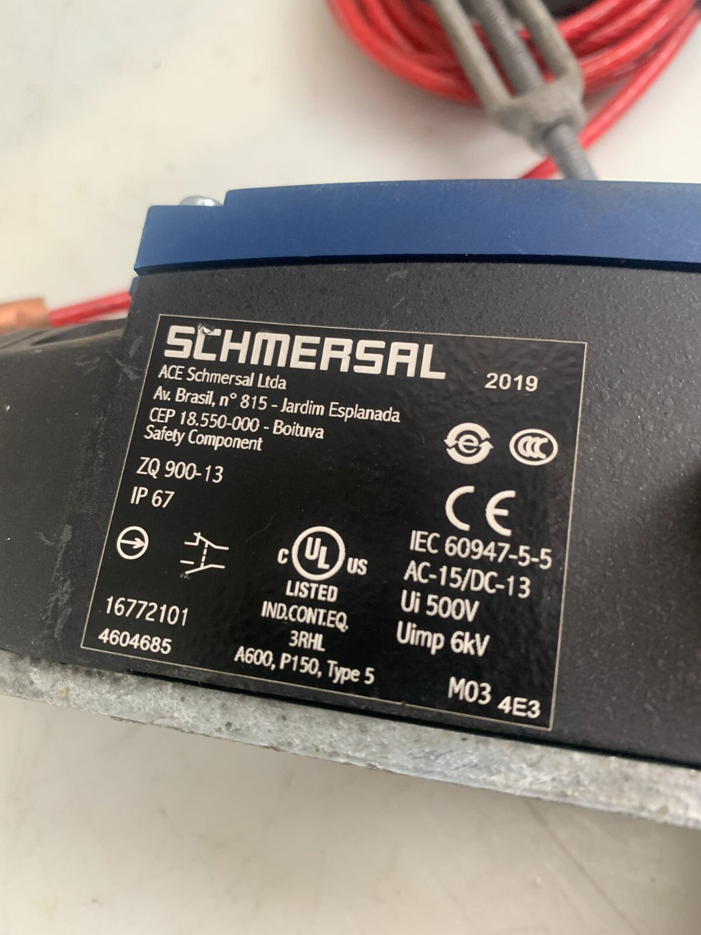SCHMERSAL ZQ900-13 / ZQ90013 Emergency Switch w/cable