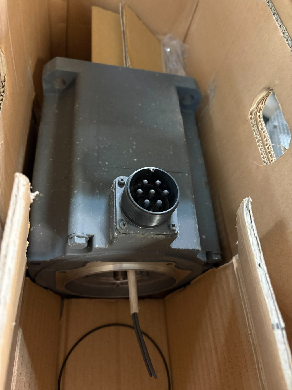 MITSUBISHI SERVO MOTOR HA 100NC-S NO ENCODER 