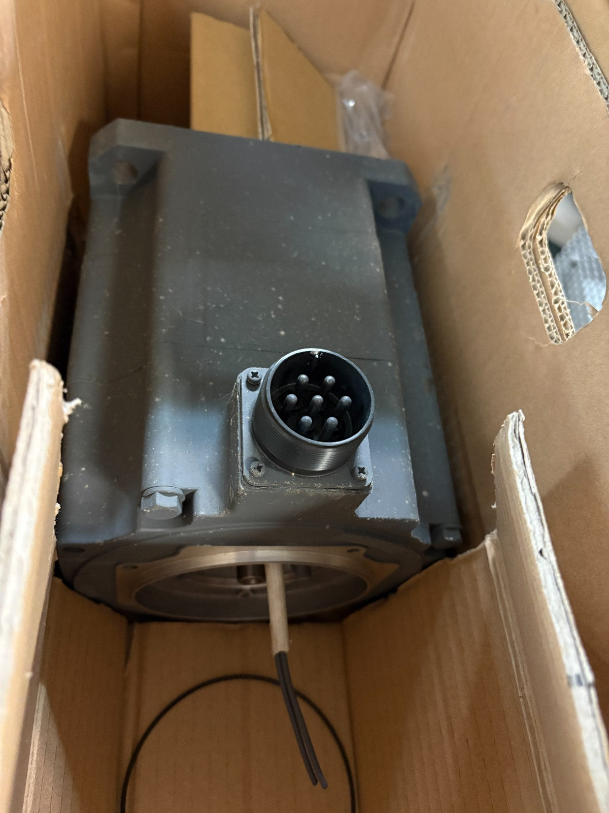 MITSUBISHI SERVO MOTOR HA 100NC-S NO ENCODER 