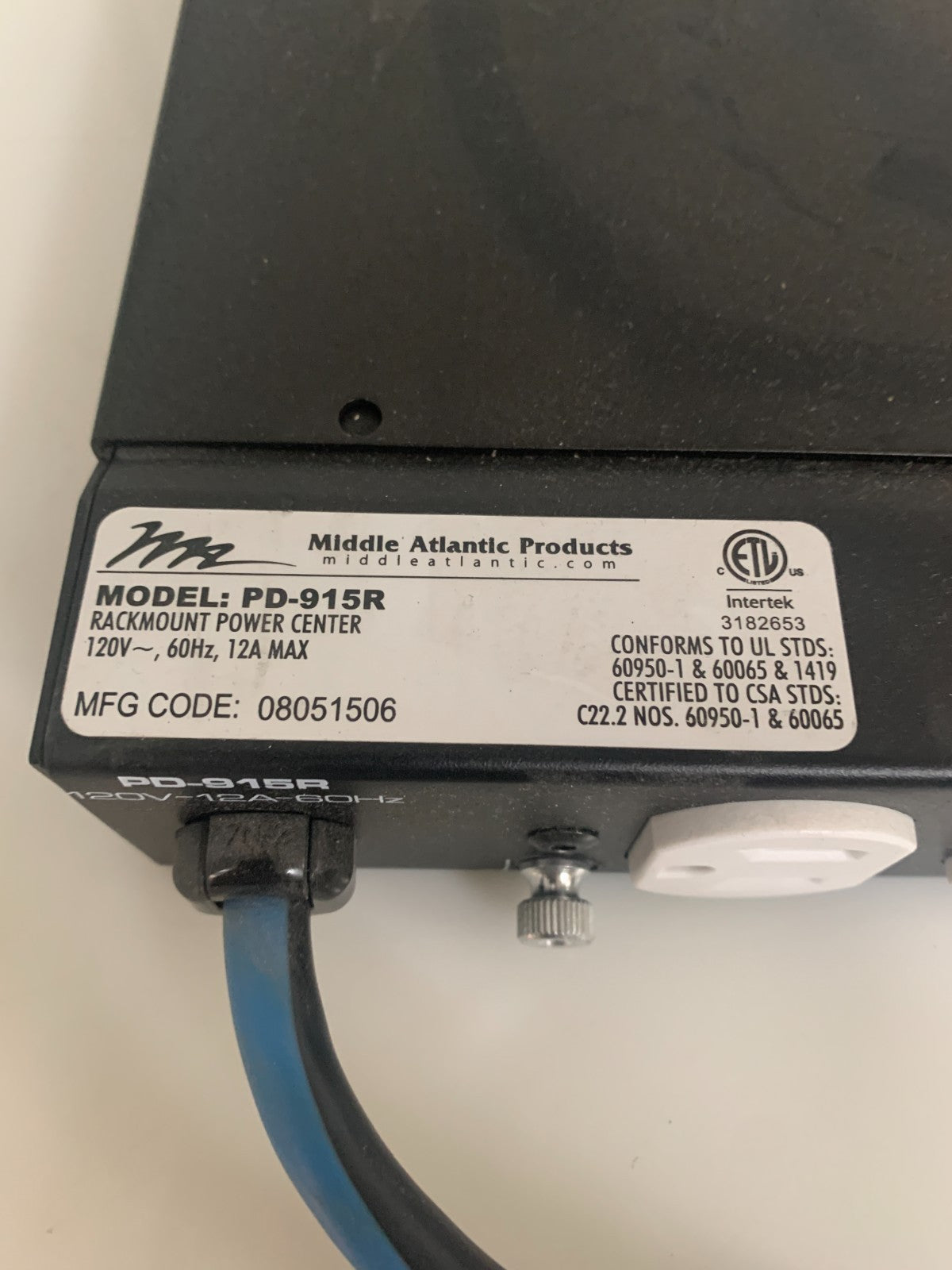 MIDDLE ATLANTIC PRODUCTS MODEL PD-915R 9 OUTLET 15 A RACKMOUNT