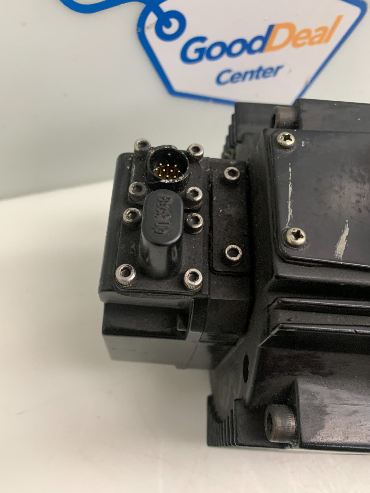 Yaskawa SGMRS-13A2A-YR11 Servo Motor w/ Encoder