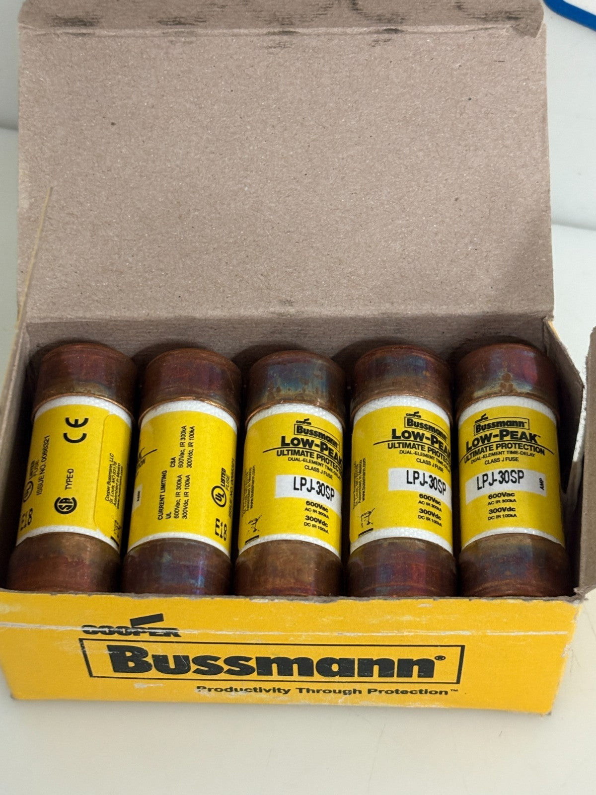 COOPER BUSSMAN LPJ-30SP FUSE LOW PEAK BOX OF 102