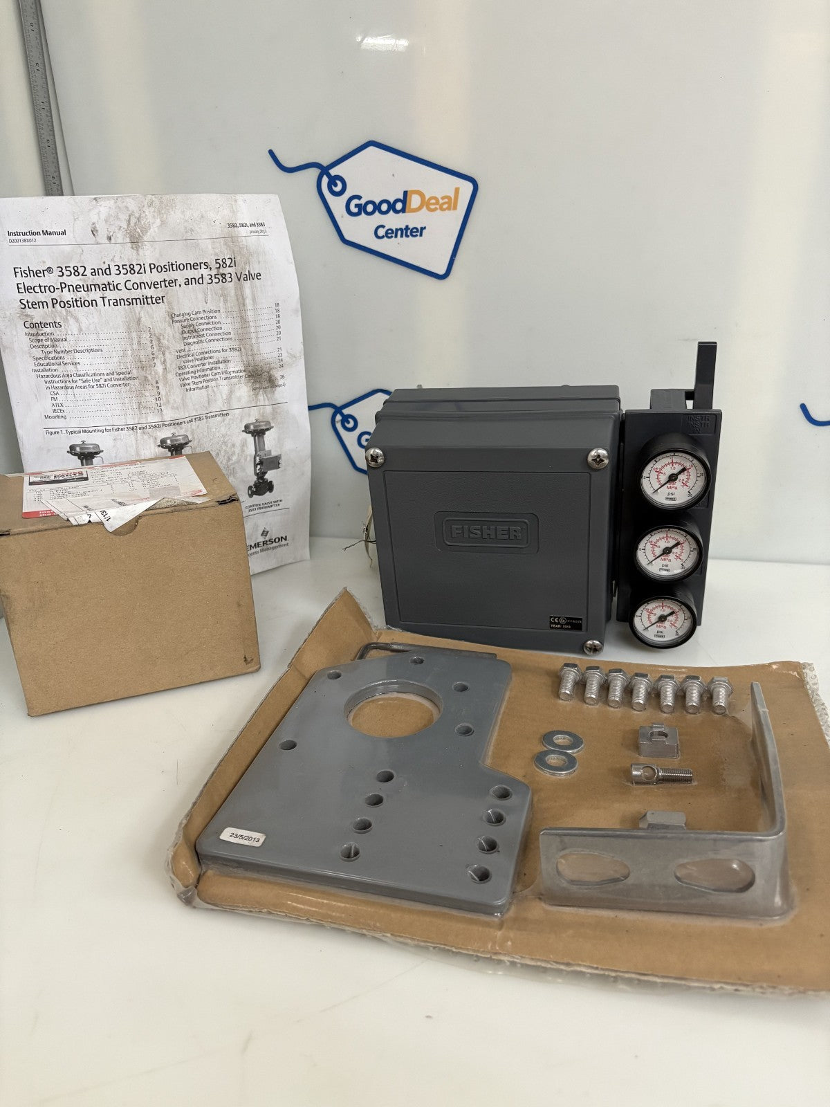 FISHER CONTROLS VALVE POSITIONER 35820