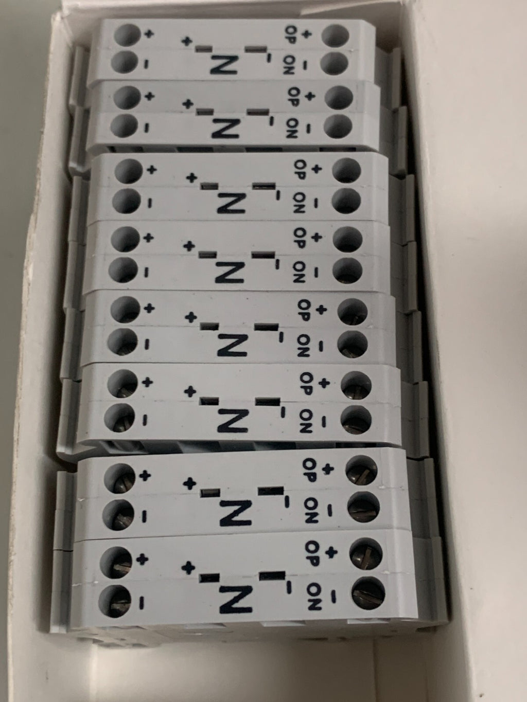 LOT OF 8 OMEGA THERMOCOUPLE TERMINAL BLOCK DRTB-N-2-10 PK2