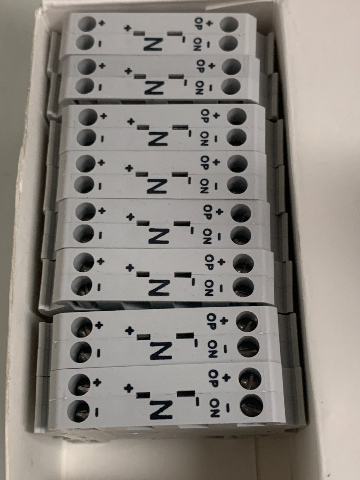 LOT OF 8 OMEGA THERMOCOUPLE TERMINAL BLOCK DRTB-N-2-10 PK2