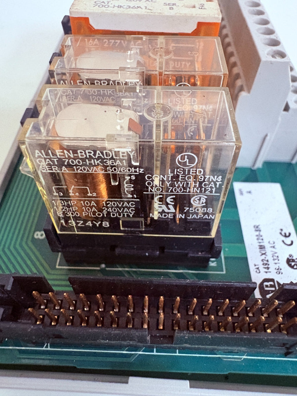 ALLEN BRADLEY RELAY MASTER MODULE 1492-XIM120-BR A