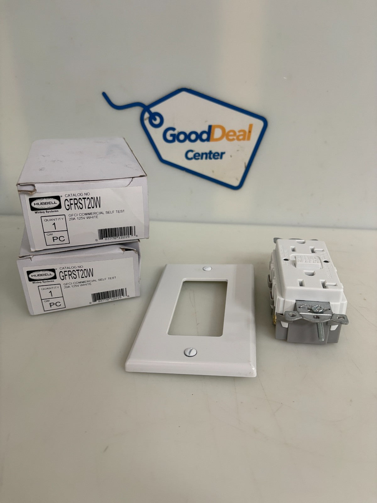 LOT OF 2 HUBBELL WHITE GFCI COMMERCIAL SELF TEST DUPLEX RECEPT. GFRST20W0