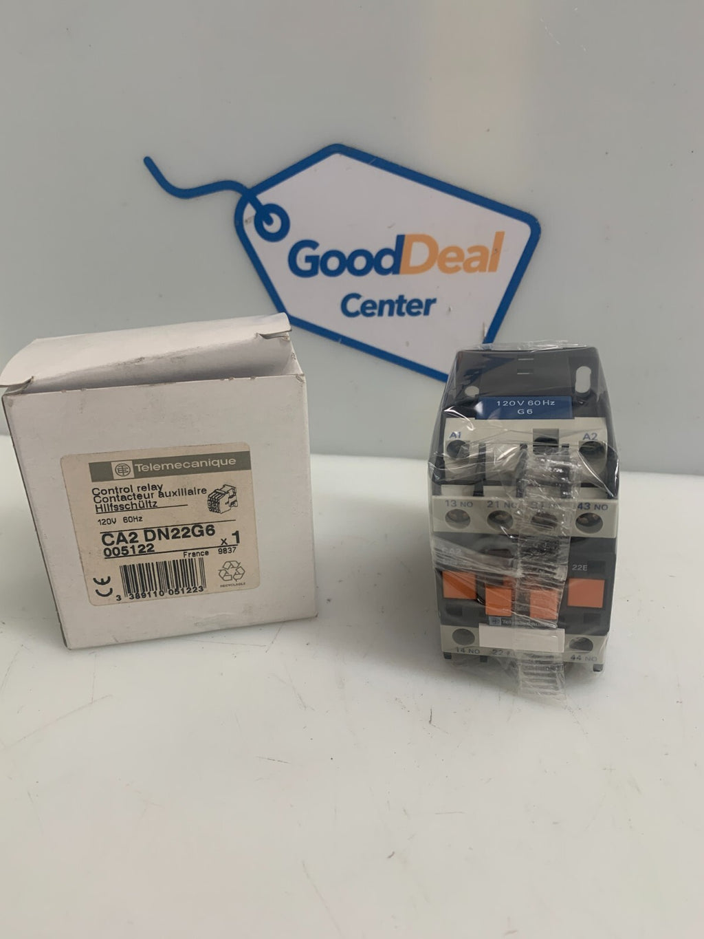New Telemecanique CA2 DN22G6 Control Relay