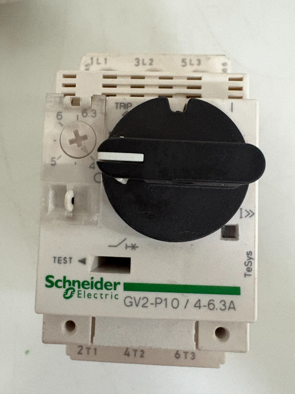 LOT OF 3 SCHNEIDER MOTOR STARTER CIRCUIT BREAKER GV2-P10 4-6 3A1