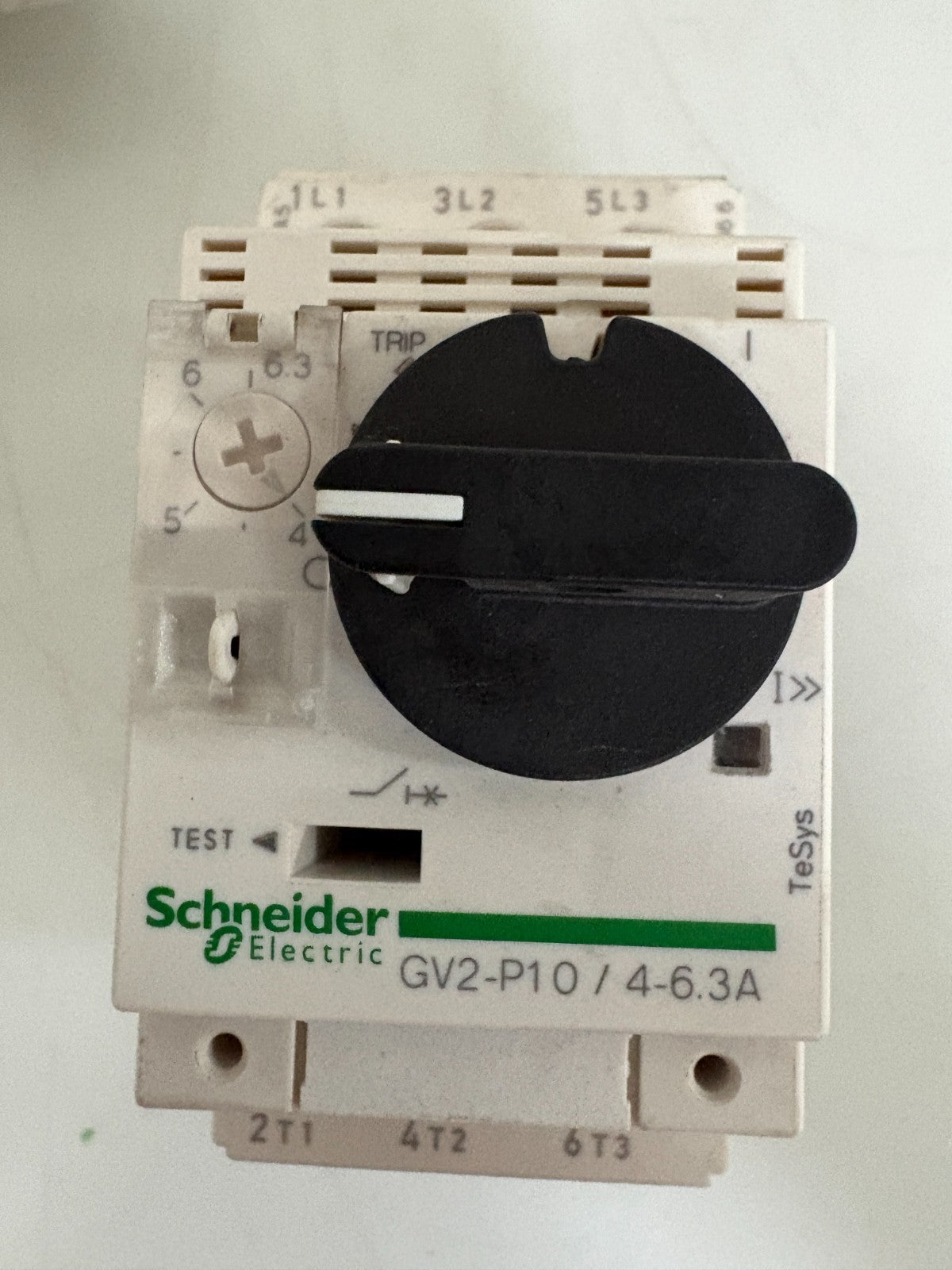 LOT OF 3 SCHNEIDER MOTOR STARTER CIRCUIT BREAKER GV2-P10 4-6 3A1